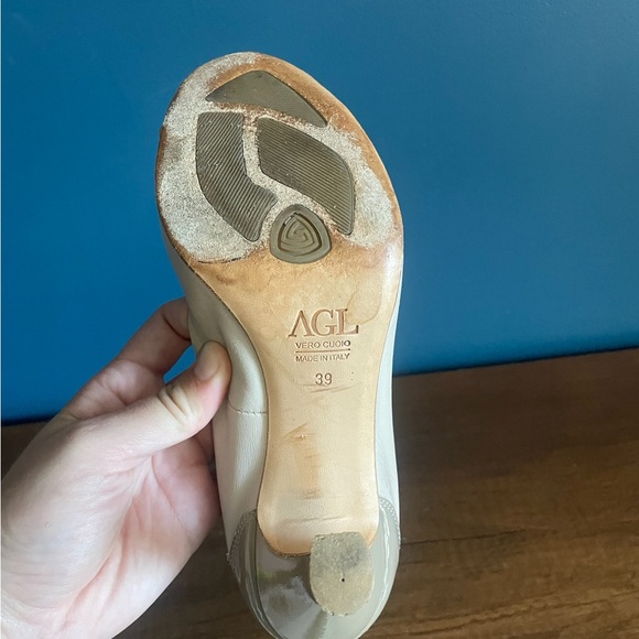 Womens AGL Vero Cuoio Beige Leather Pump with Cap Toe EU Size 39 - Picture 4 of 7
